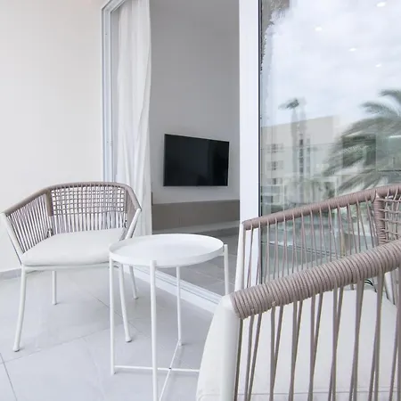 Limnaria 134 Seaview Modern Flat Pafos